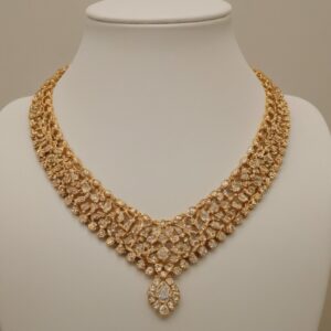 عقد ذهب وزن 3.8